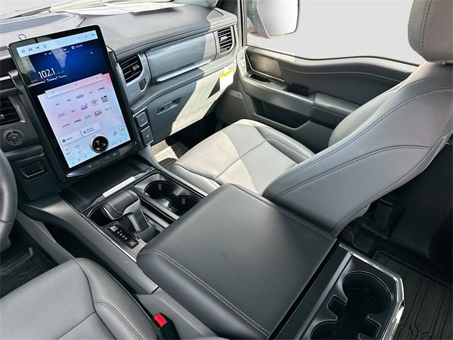 Used 2025 Ford F150 Lightning Flash image 23