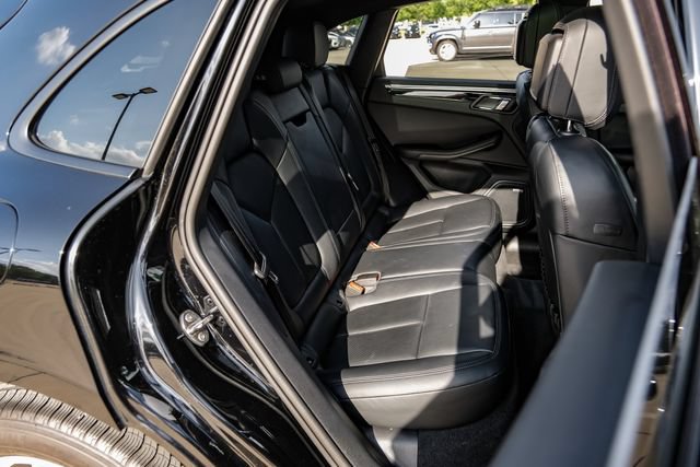 Used 2025 Porsche Macan AWD/4WD image 44