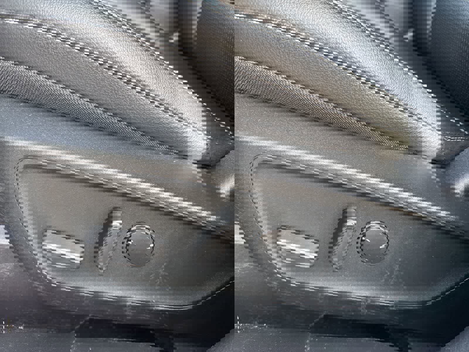 Used 2020 Ford Escape SEL image 16