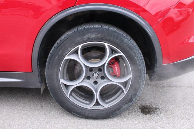 Used 2024 Alfa Romeo Stelvio Ti image 38