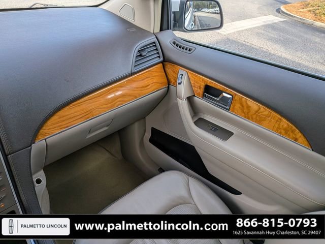 Used 2014 Lincoln MKX FWD w/ Equipment Group 101A image 18