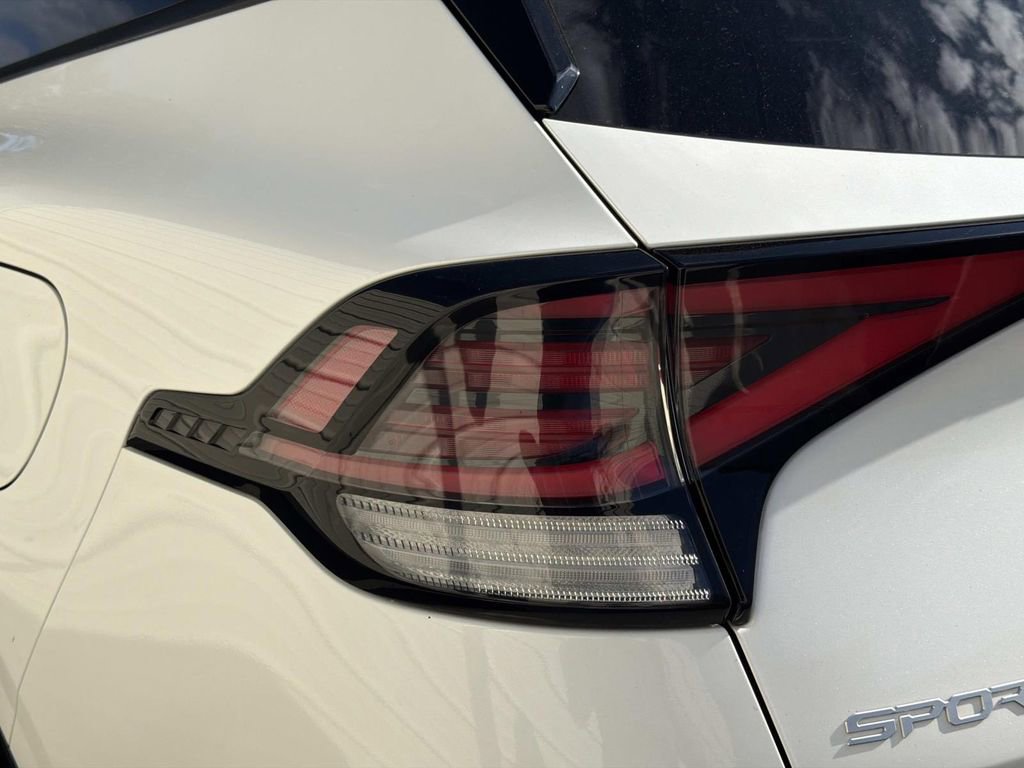 Used 2023 Kia Sportage SX Prestige image 8