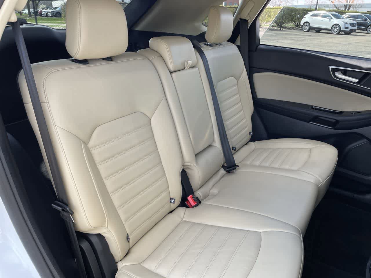 Used 2018 Ford Edge SEL w/ Equipment Group 201A AWD/4WD image 15