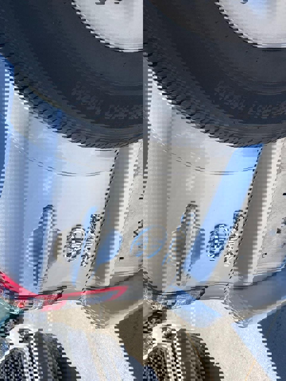 Used 2012 Toyota RAV4 FWD w/ Value Pkg image 4