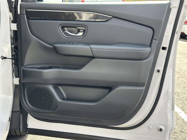 Certified 2025 Honda Pilot Elite image 6