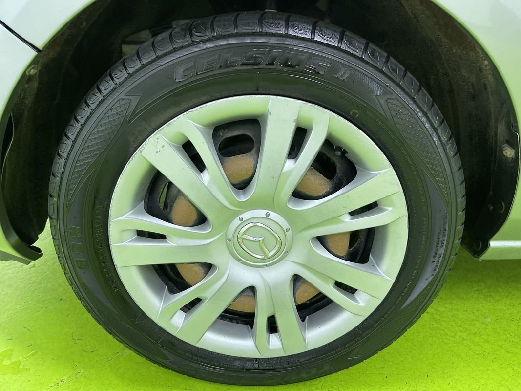 Used 2012 MAZDA MAZDA2 Sport image 14