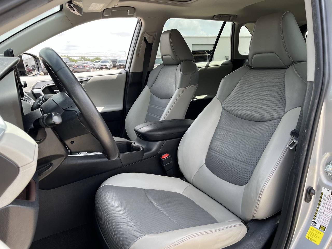 Used 2023 Toyota RAV4 Limited FWD image 24