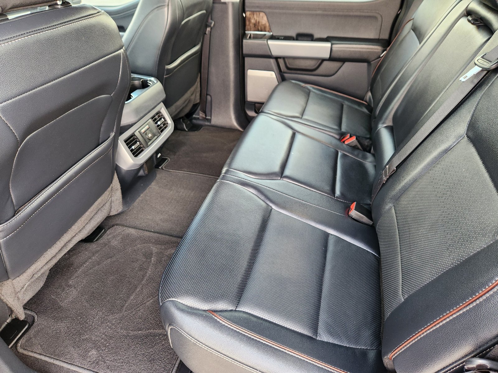 Certified 2024 Ford F350 Lariat w/ Lariat Ultimate Package AWD/4WD image 30