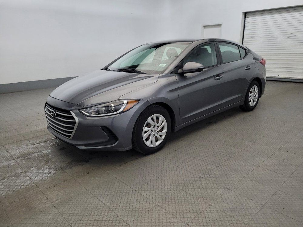 Used 2018 Hyundai Elantra SE w/ SE Connectivity Package 04 FWD image 2