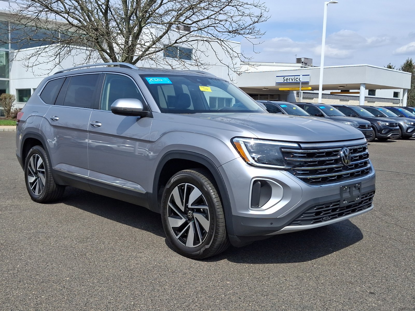 Certified 2024 Volkswagen Atlas SEL AWD/4WD image 1