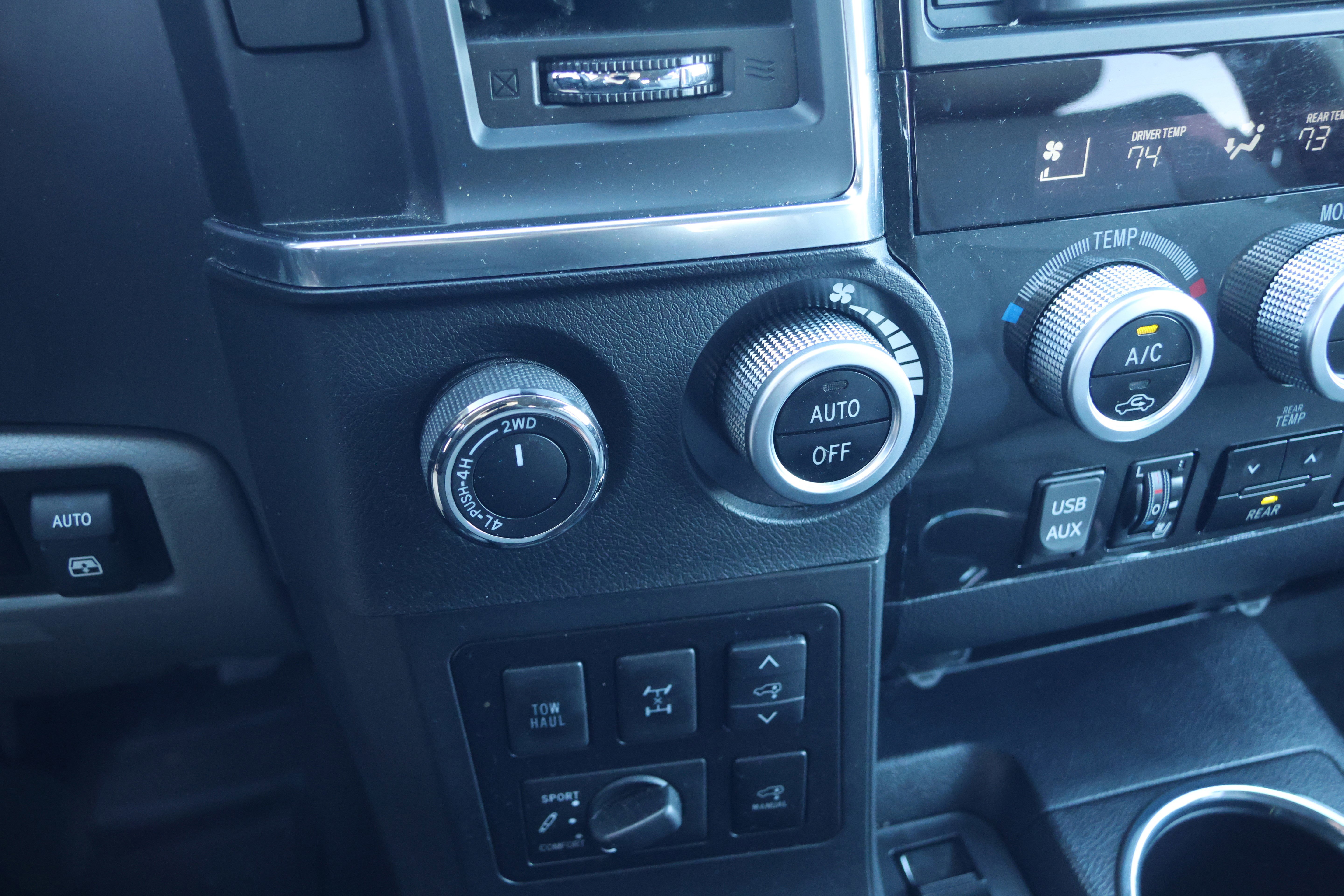 Used 2018 Toyota Sequoia Platinum image 27