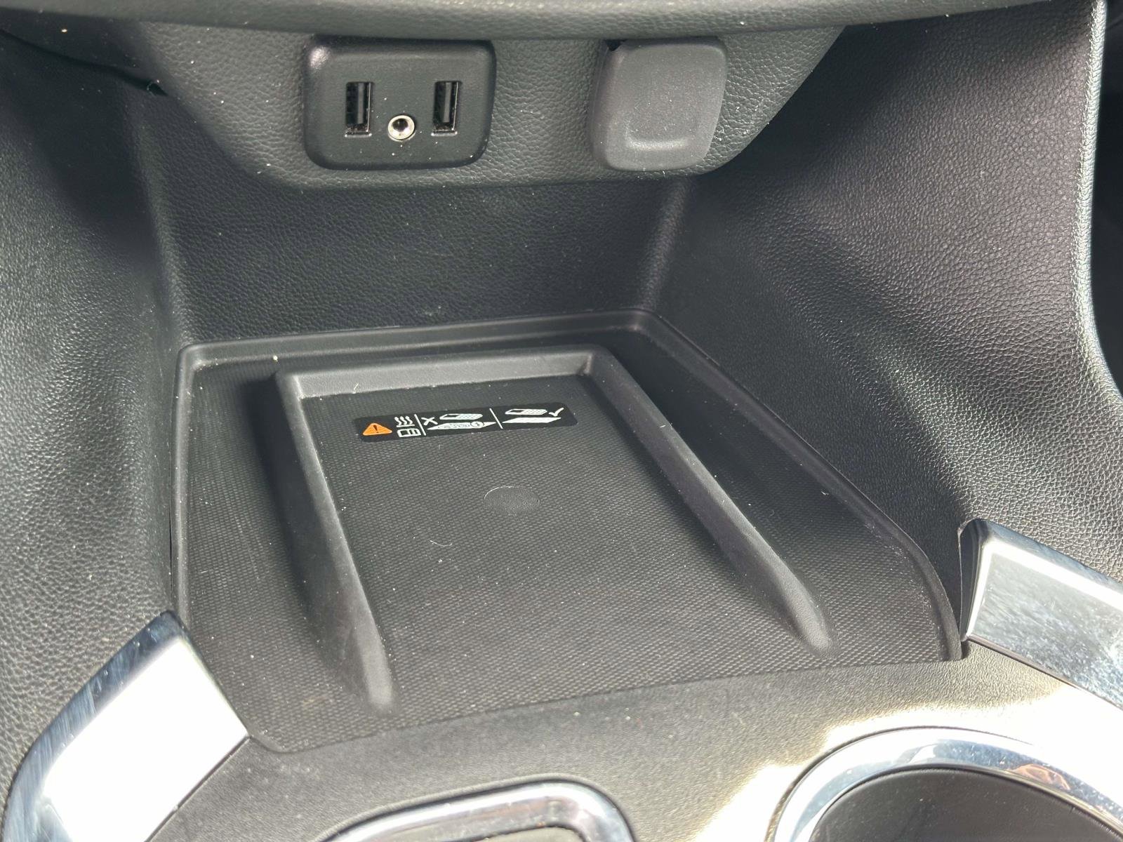 Used 2023 Chevrolet Traverse LT AWD/4WD image 32