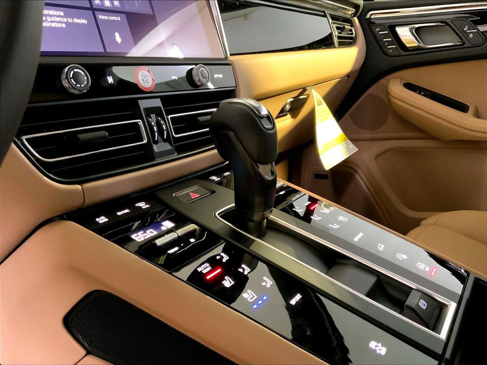 New 2025 Porsche Macan image 17