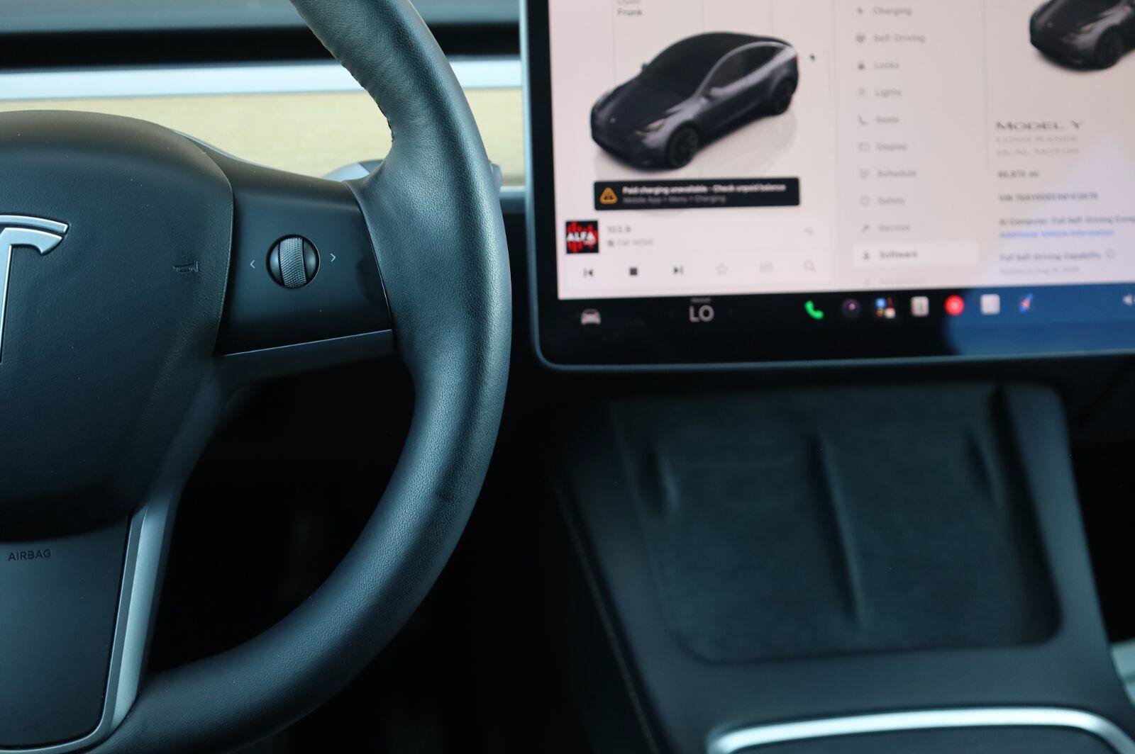 Used 2022 Tesla Model Y Long Range AWD/4WD image 33