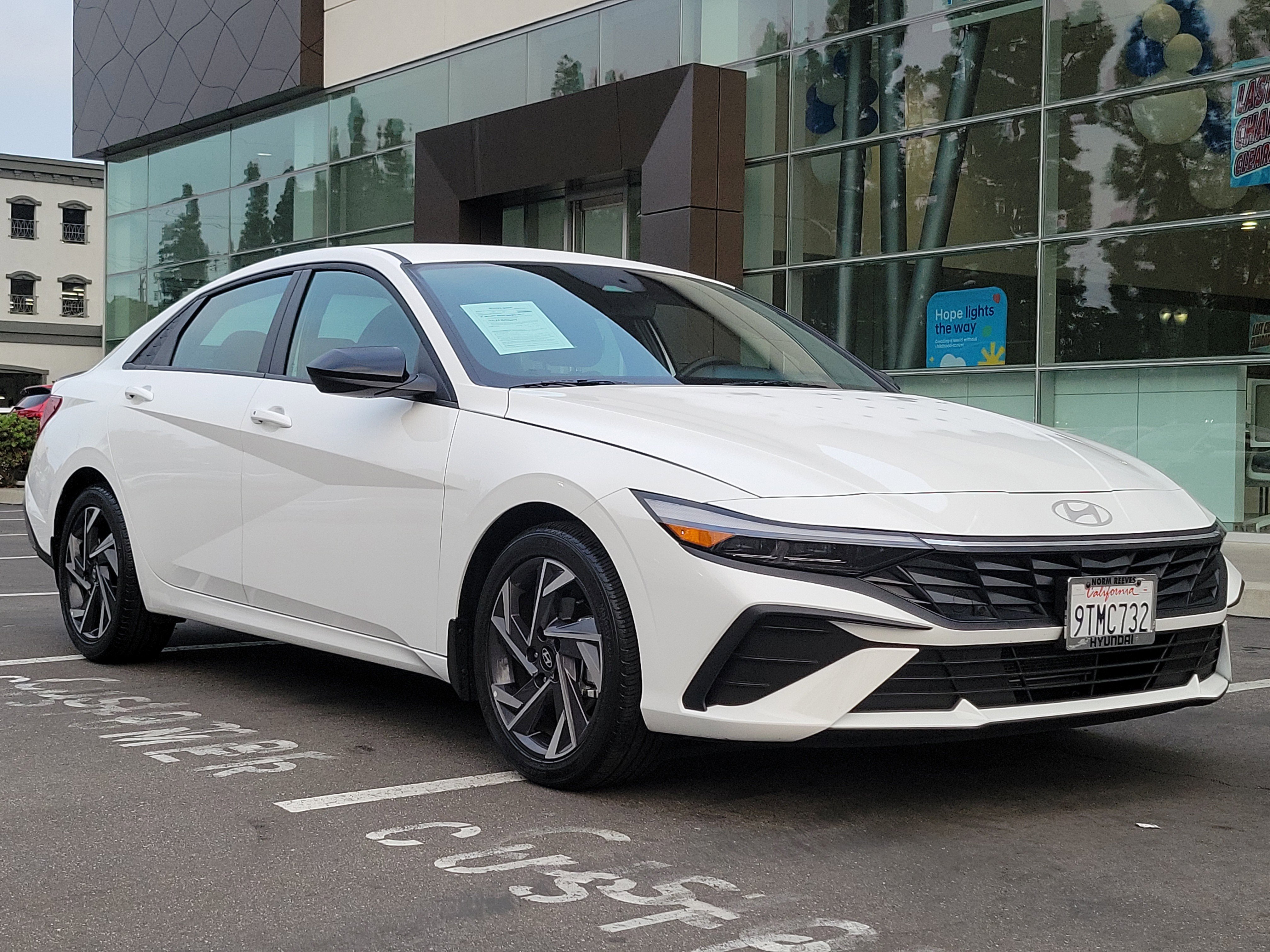 Certified 2025 Hyundai Elantra Sport image 25