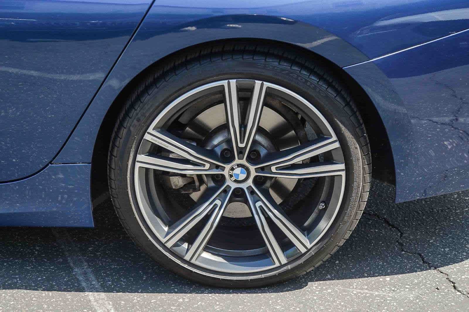 Used 2023 BMW 330i Sedan w/ Premium Package RWD image 11