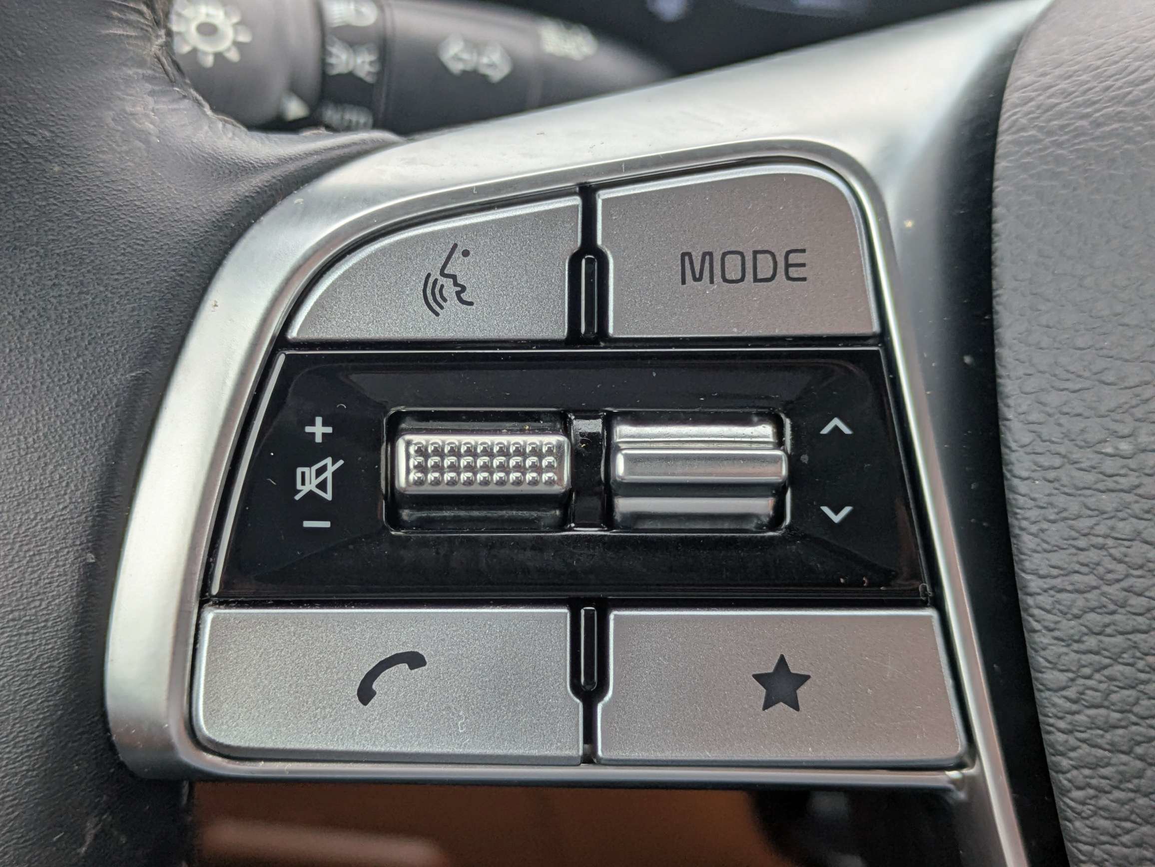 Certified 2025 Kia Telluride EX X-Line AWD/4WD image 33