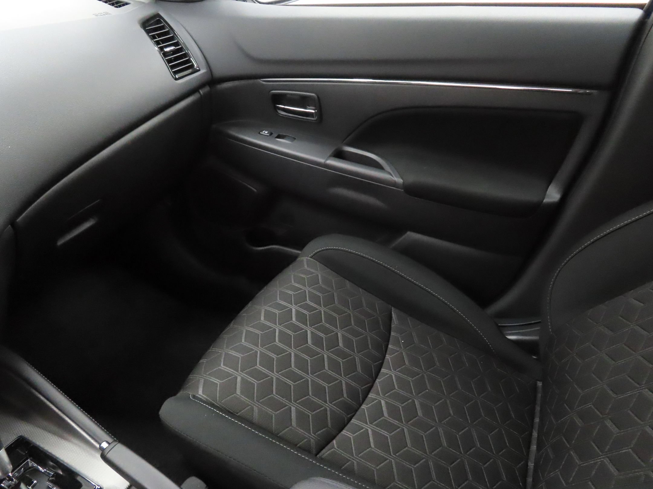 Used 2026 Mitsubishi Outlander Sport ES AWD/4WD image 19