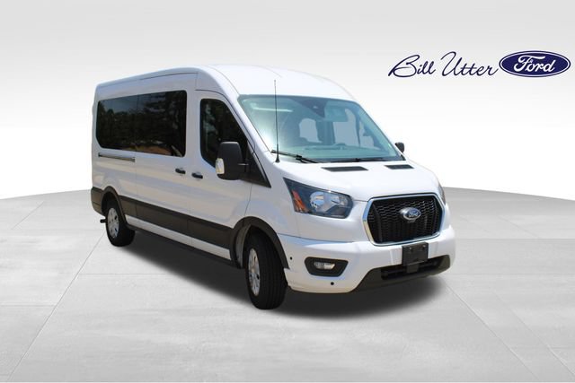 Used 2025 Ford Transit 350 XLT RWD image 3