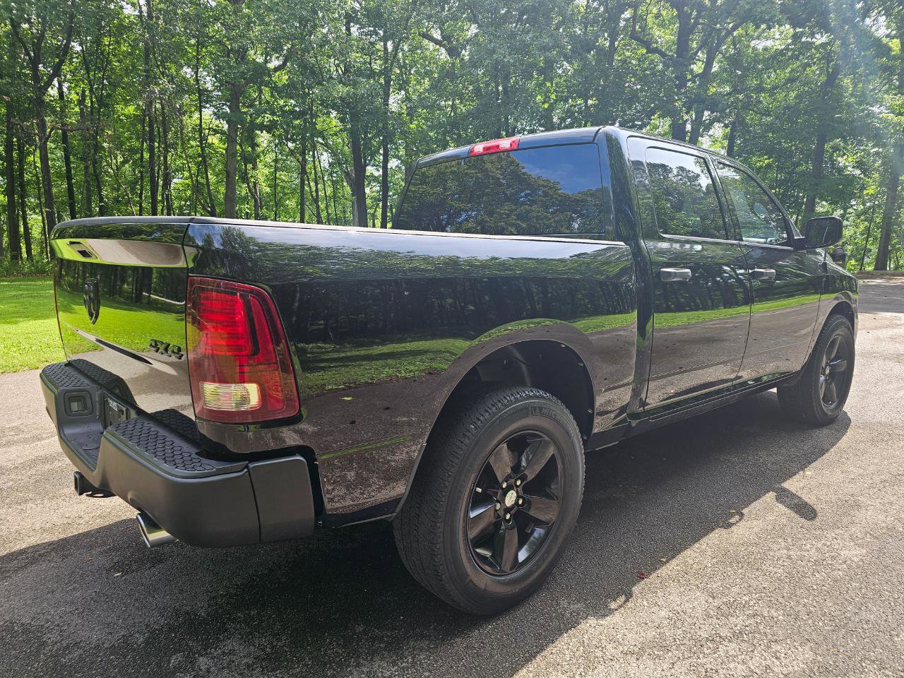 Used 2014 RAM 1500 Express w/ Black Ram 1500 Express Group AWD/4WD image 6