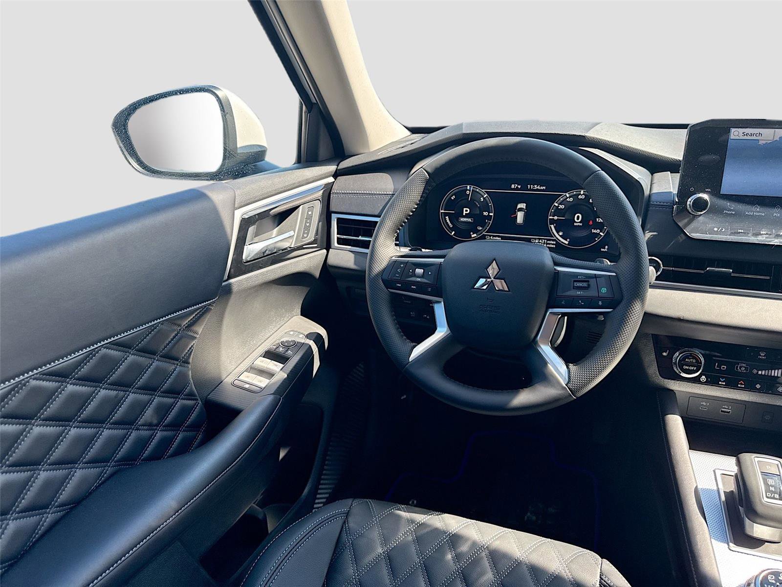 New 2025 Mitsubishi Outlander SEL image 23
