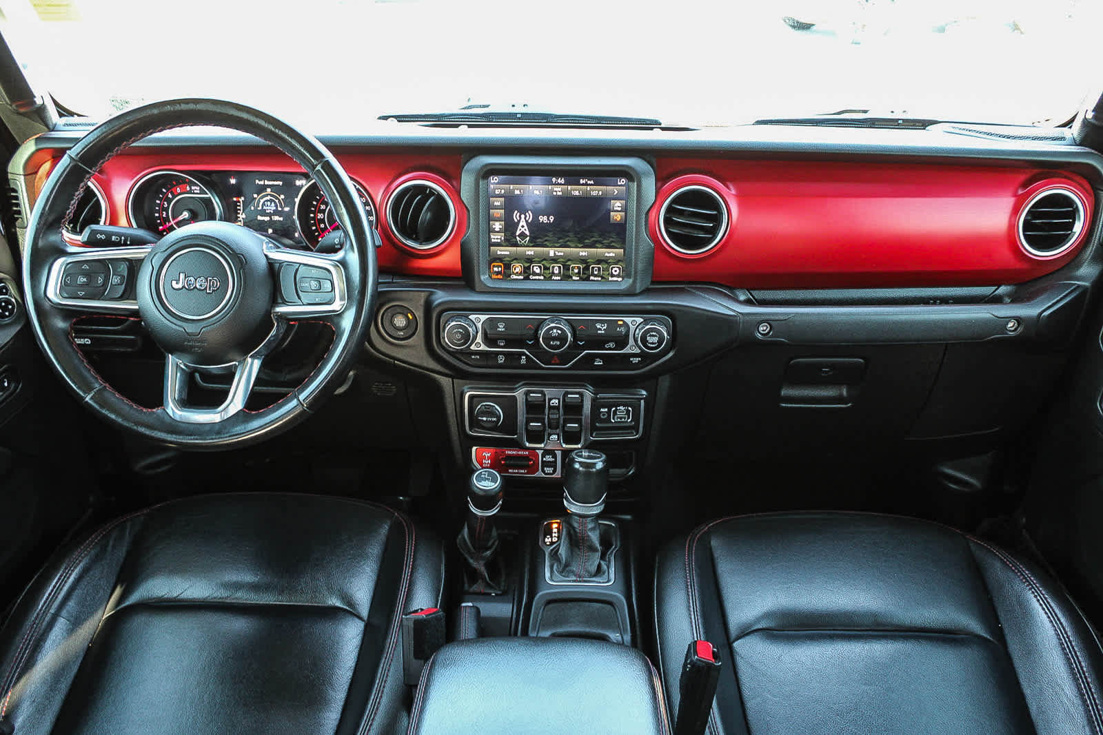 Used 2021 Jeep Gladiator Rubicon image 12