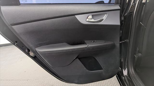 Used 2024 Kia Forte LXS FWD image 16