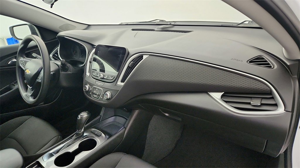 Used 2019 Chevrolet Malibu LS image 29