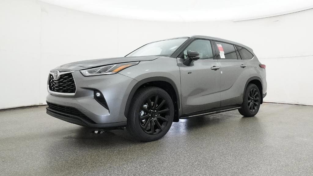 Certified 2026 Toyota Highlander Limited AWD/4WD image 16