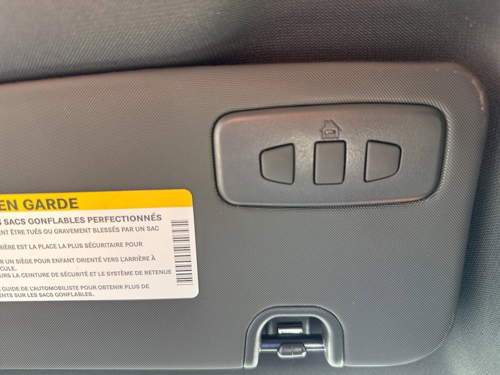 New 2025 Alfa Romeo Giulia AWD w/ Driving Assist Package image 16