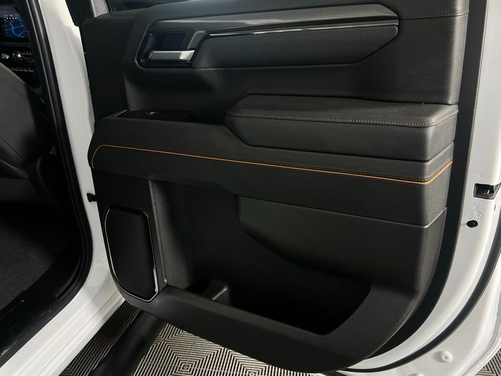 Used 2025 GMC Sierra 1500 AT4 w/ AT4 Premium Package image 30