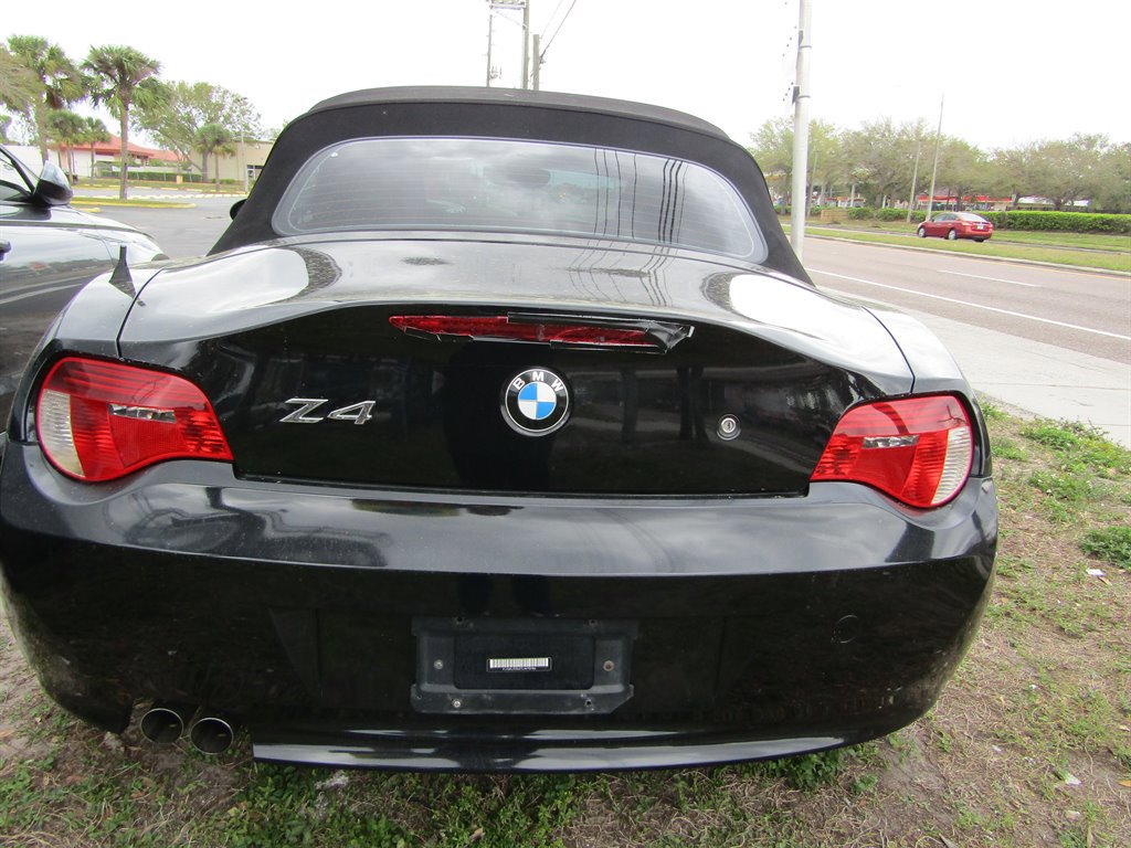 Used 2007 BMW Z4 3.0i image 3