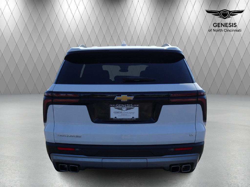 Used 2024 Chevrolet Traverse LT FWD image 4