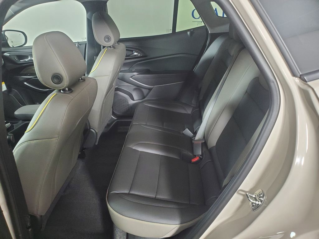 New 2026 Chevrolet Trax ACTIV w/ Driver Confidence Package FWD image 12