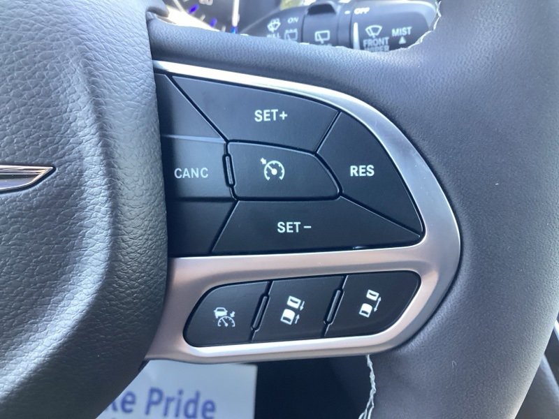 New 2026 Chrysler Pacifica Select image 31