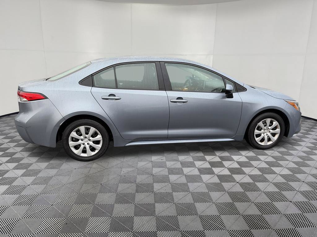 Used 2021 Toyota Corolla LE FWD image 9
