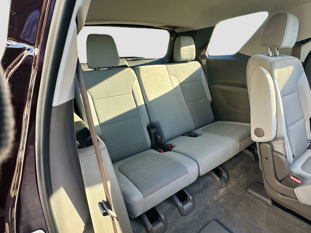 Used 2020 Chevrolet Traverse LT w/ Driver Confidence II Package image 24