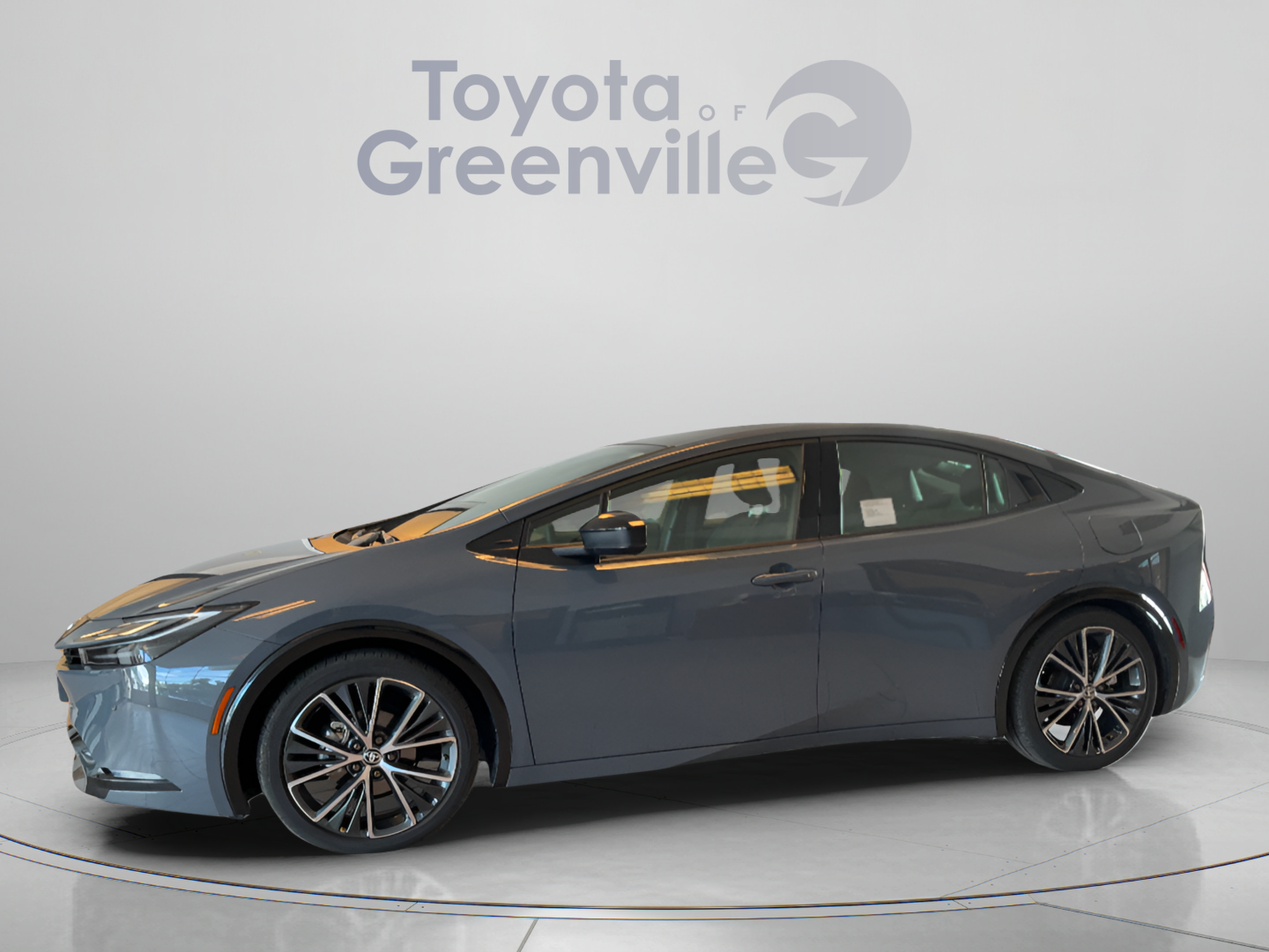 Certified 2025 Toyota Prius XLE FWD image 2