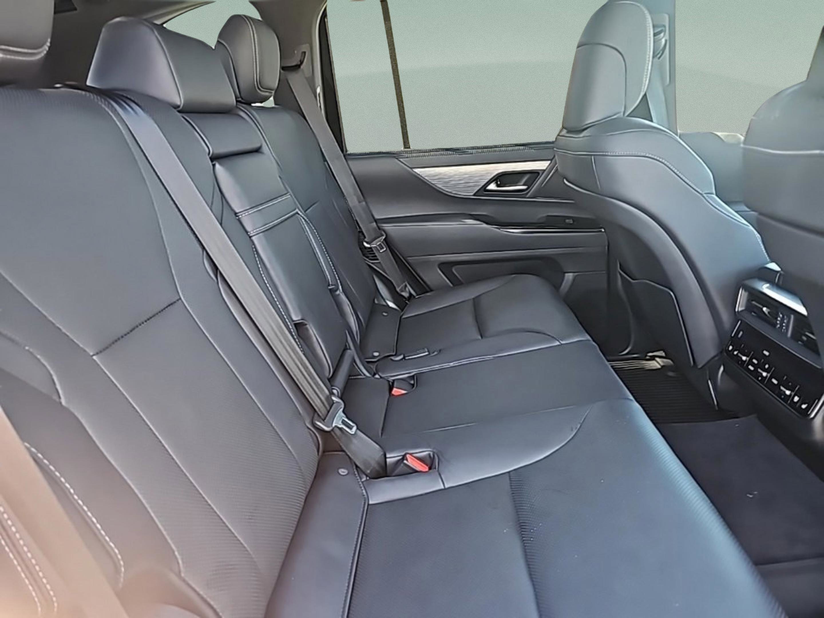Used 2023 Lexus LX 600 F Sport AWD/4WD image 32