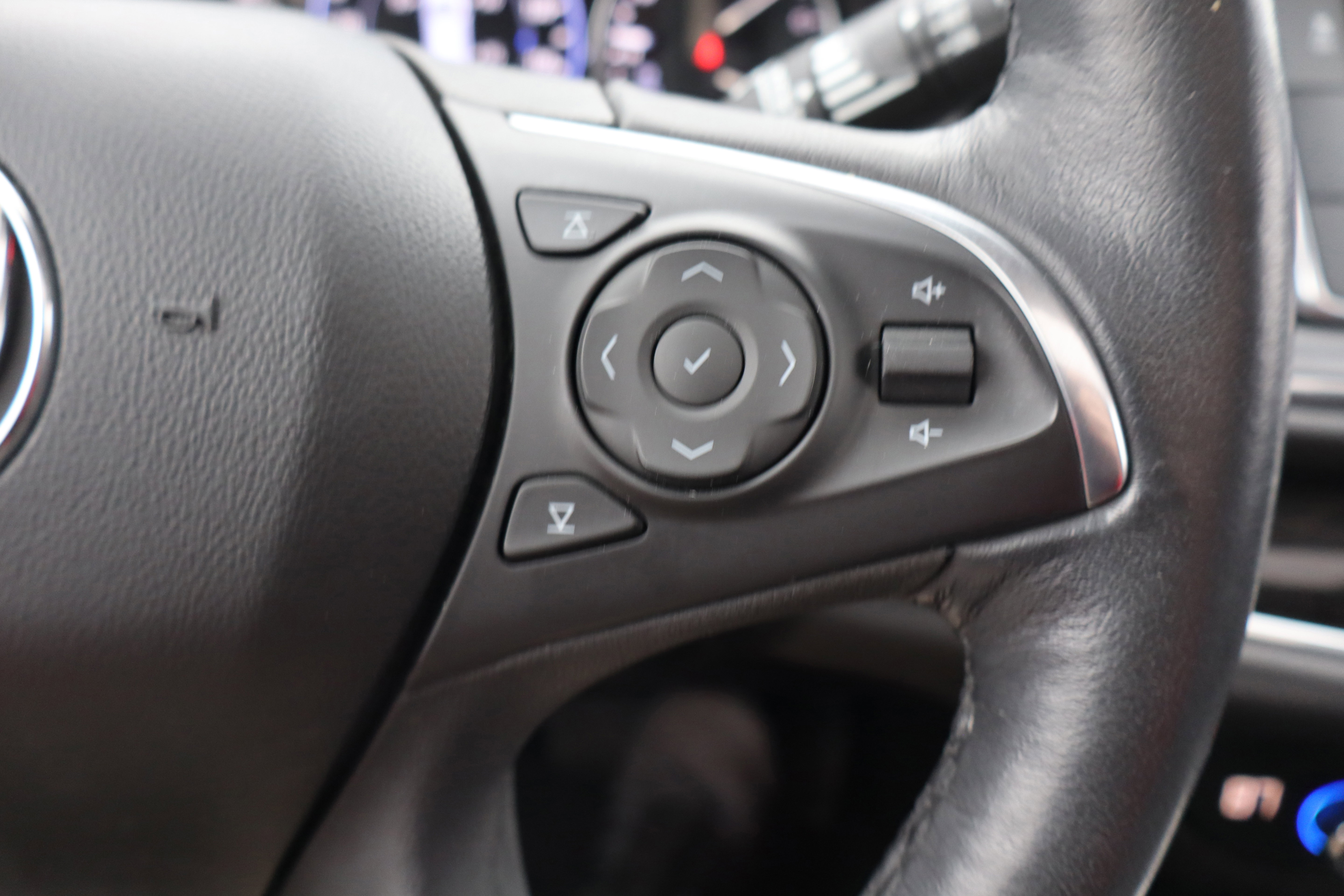 Used 2021 Buick Enclave Avenir image 19