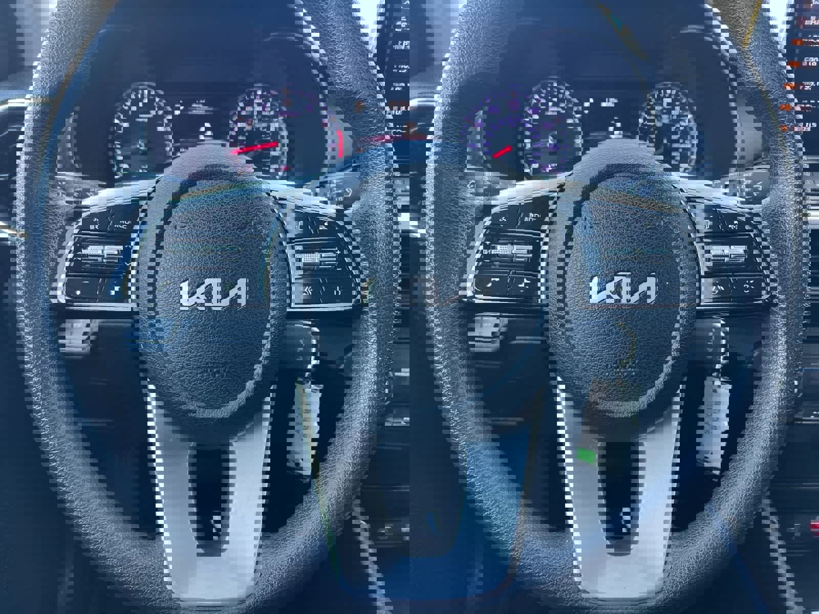 Used 2024 Kia Forte LXS image 22