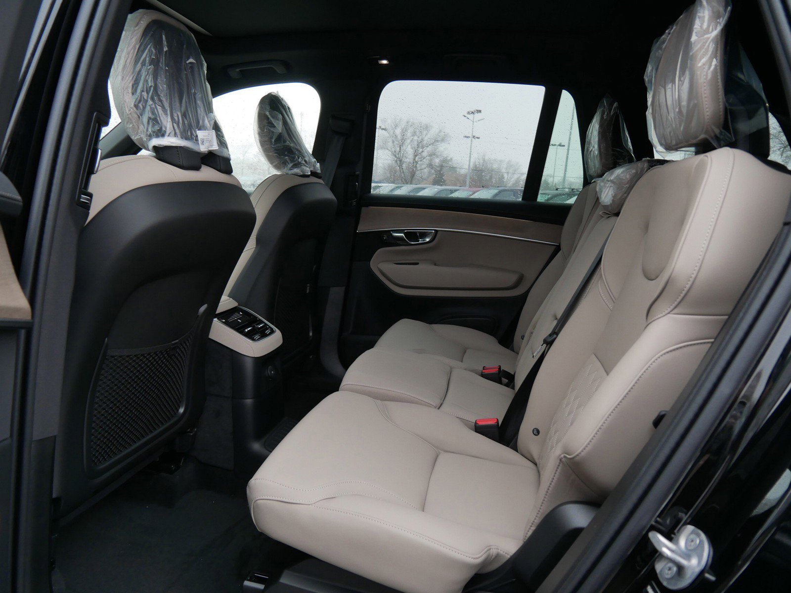 New 2026 Volvo XC90 T8 Plus w/ Protection Package Premier image 6