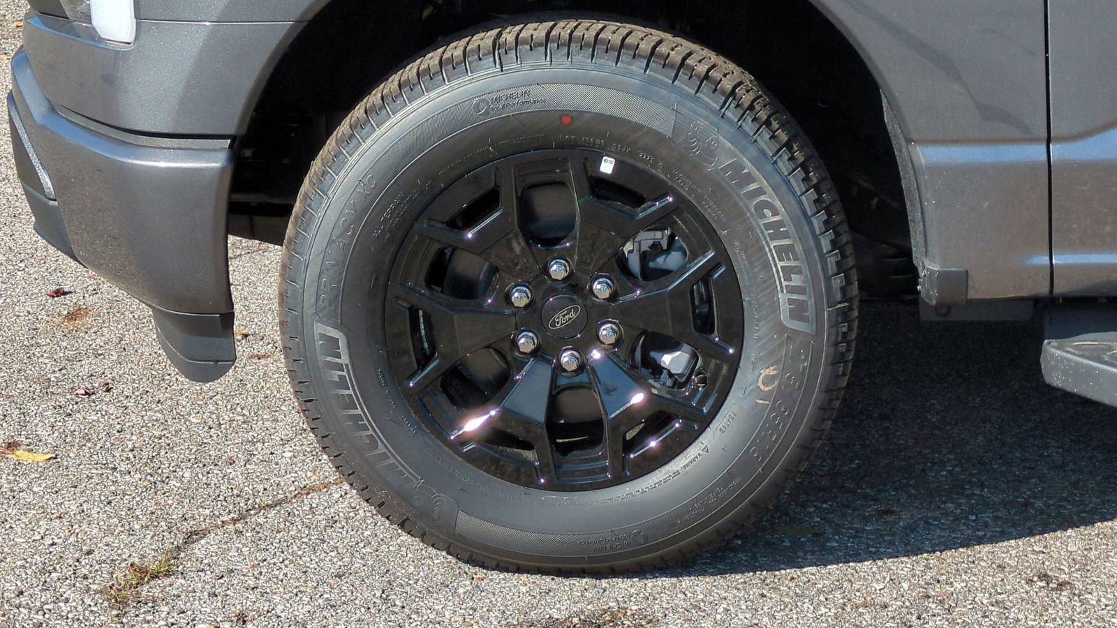 New 2025 Ford F150 Lightning XLT image 12