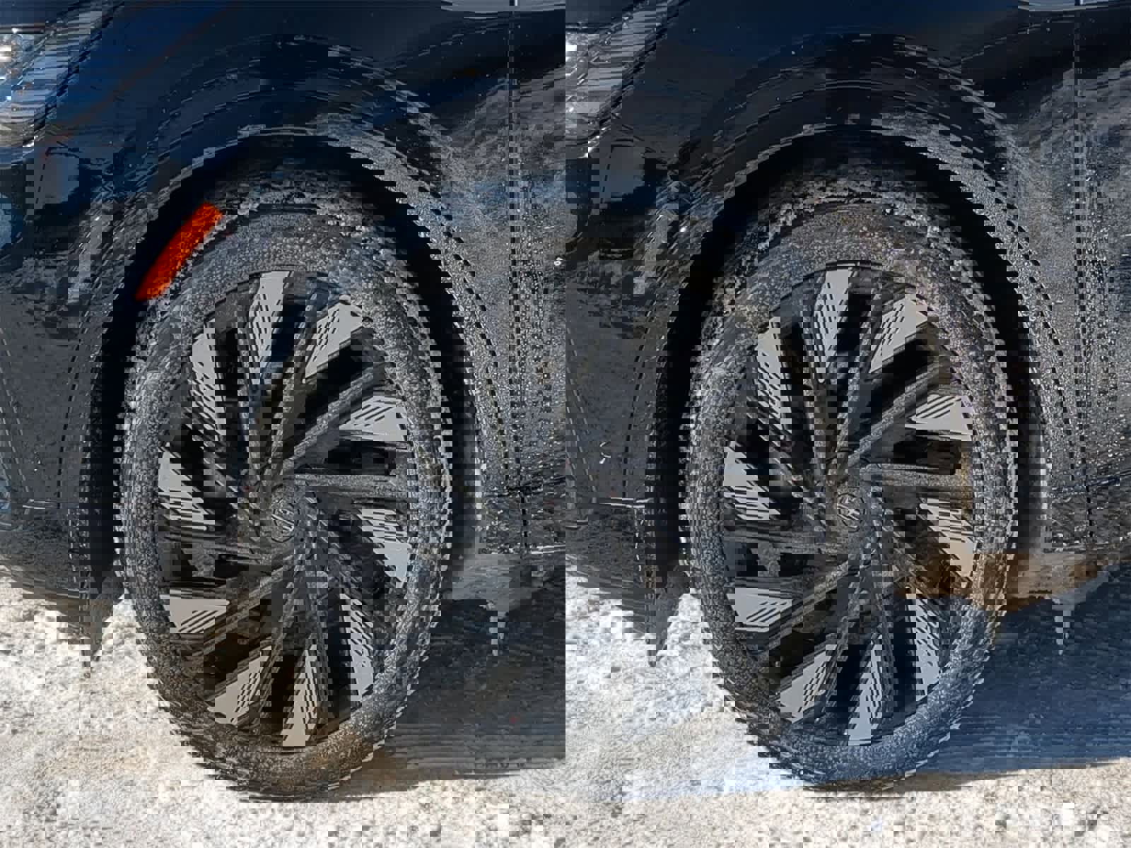 Used 2024 Lincoln Nautilus Reserve w/ Equipment Group 202A image 21