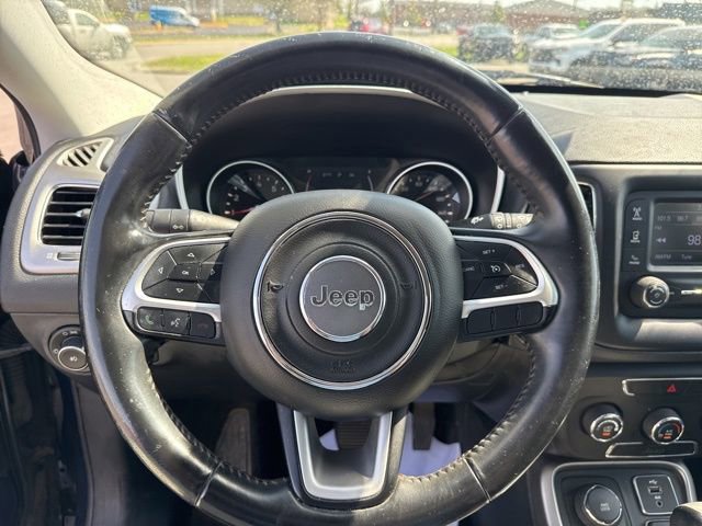 Used 2018 Jeep Compass Latitude image 14