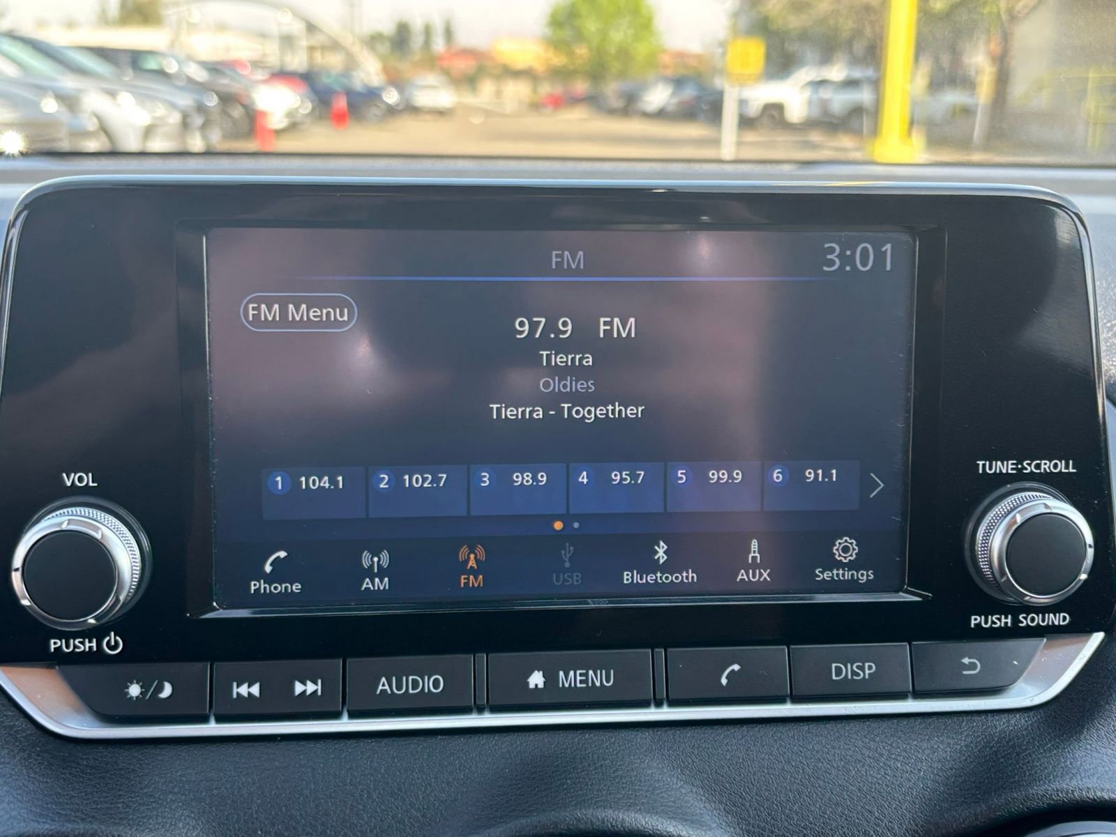 Used 2025 Nissan Sentra S image 20