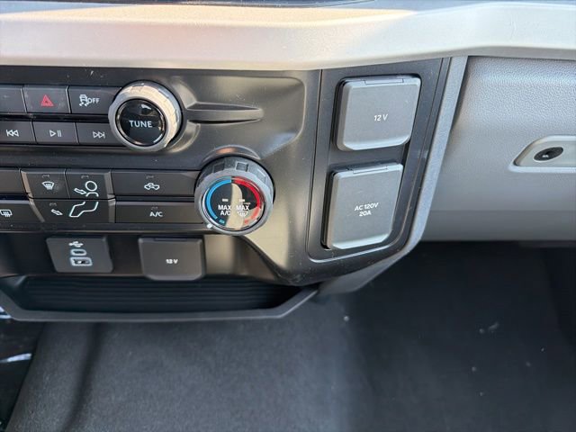 New 2026 Ford F450 XLT w/ FX4 Off-Road Package AWD/4WD image 24