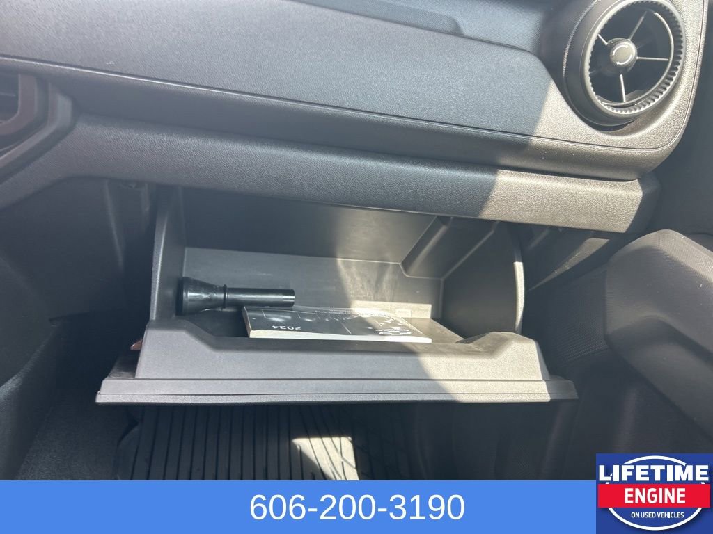 Used 2024 Chevrolet Colorado Trail Boss image 14