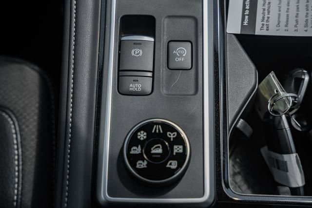 New 2025 Nissan Pathfinder SL w/ SL Premium Package image 27