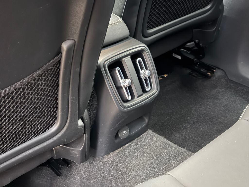 Certified 2023 Volvo C40 P8 Recharge Plus w/ Protection Package Premier AWD/4WD image 24